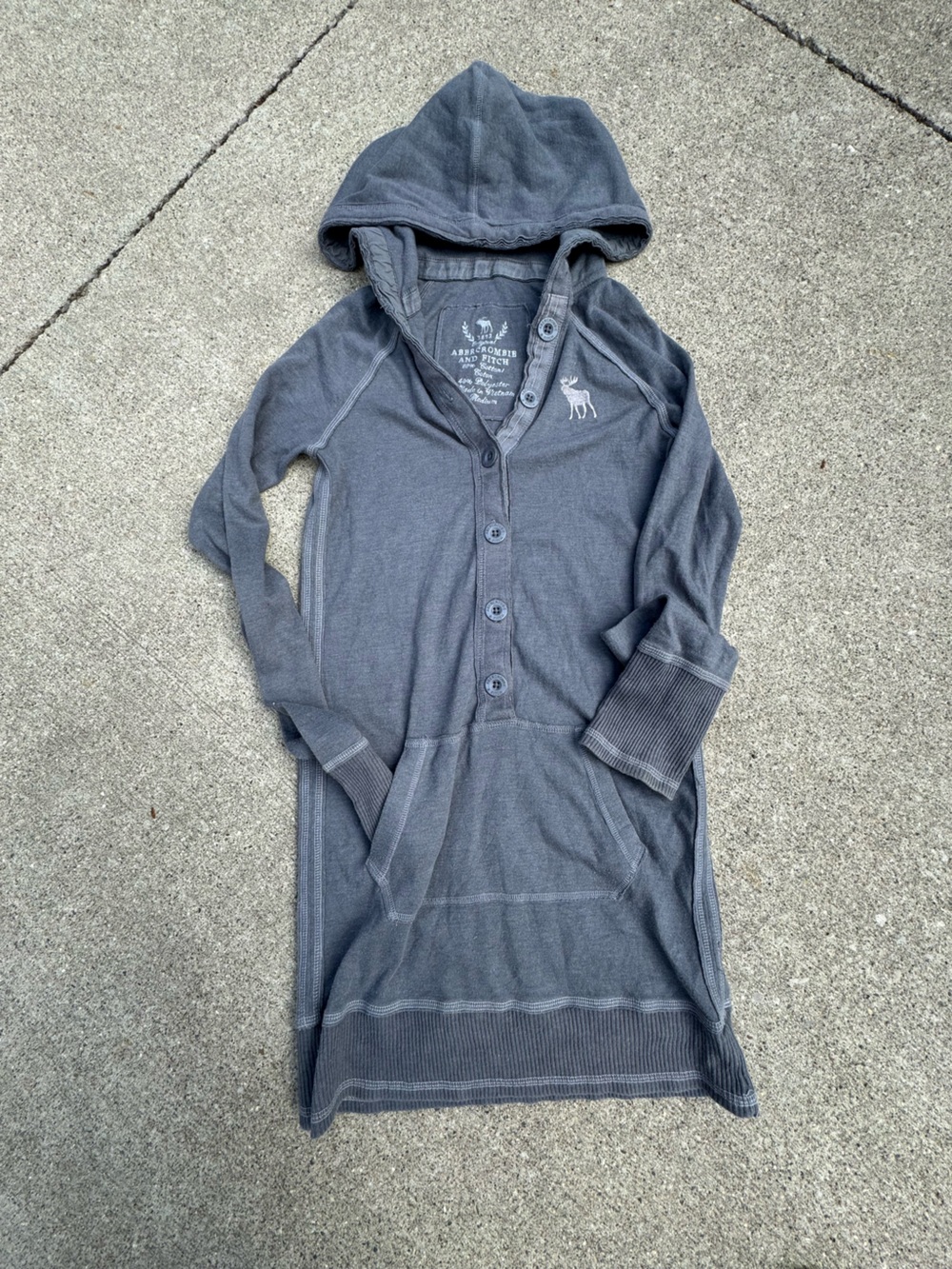 Abercrombie & Fitch Heather Gray Henley with Embroidered Moose